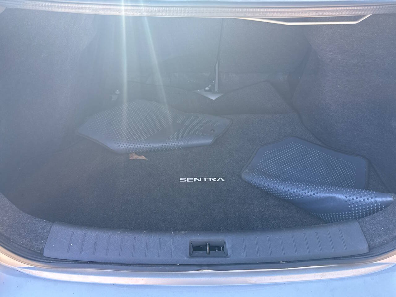 Used 2016 Nissan Sentra S FWD image 13