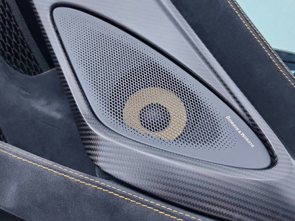 Used 2019 McLaren 600LT RWD image 35