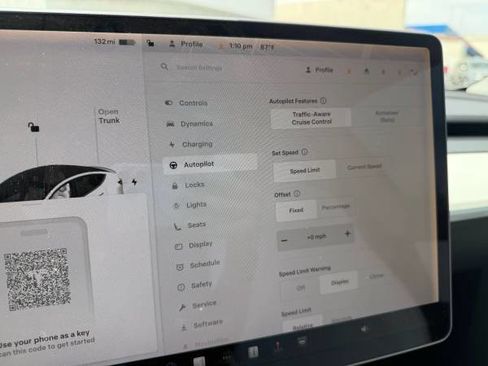 Used 2021 Tesla Model Y Performance image 14