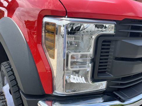Used 2019 Ford F550 4x4 Regular Cab Super Duty image 15