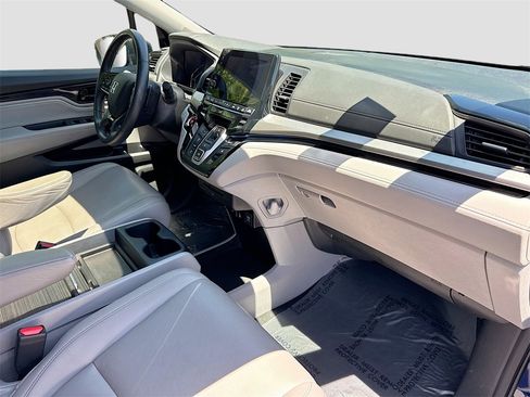 Used 2023 Honda Odyssey Touring image 32