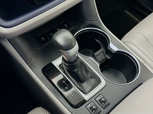 Used 2017 Toyota Highlander XLE image 20