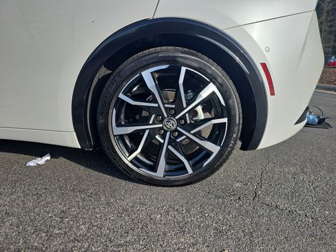 Used 2024 Toyota Prius Prime Premium image 36