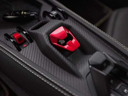 Used 2025 Lamborghini Revuelto AWD/4WD image 47