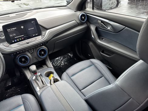 Used 2023 Chevrolet Blazer RS w/ Driver Confidence II Package FWD image 17