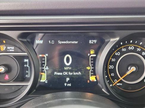 New 2025 Jeep Gladiator Rubicon w/ Convenience Group image 11