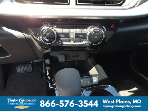 New 2026 Chevrolet Trax LT w/ Driver Confidence Package FWD image 23