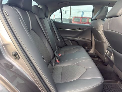 Used 2021 Toyota Camry XSE image 13