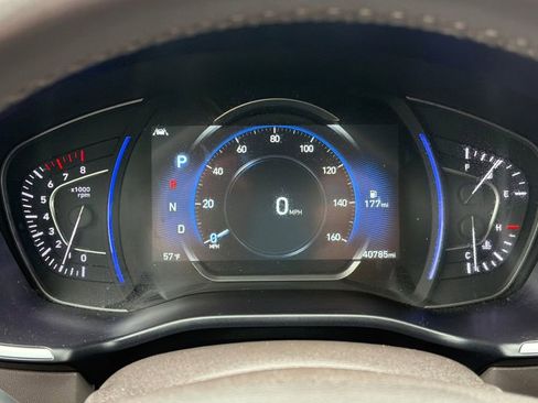 Used 2019 Hyundai Santa Fe Limited AWD/4WD image 25