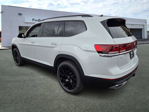 New 2026 Volkswagen Atlas SE FWD image 4