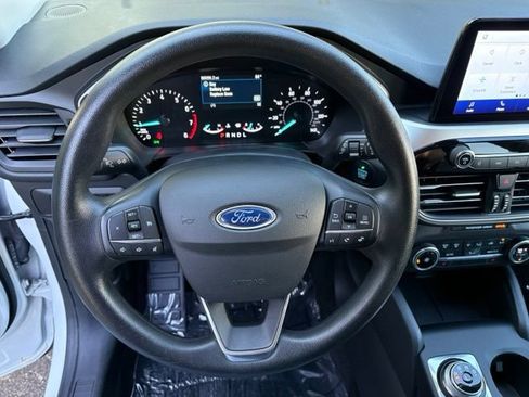 Used 2020 Ford Escape SE FWD image 25