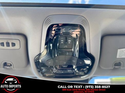 Used 2019 Alfa Romeo Giulia AWD image 32