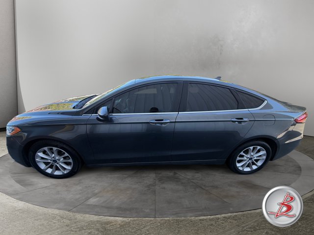 Used 2020 Ford Fusion SE FWD image 4