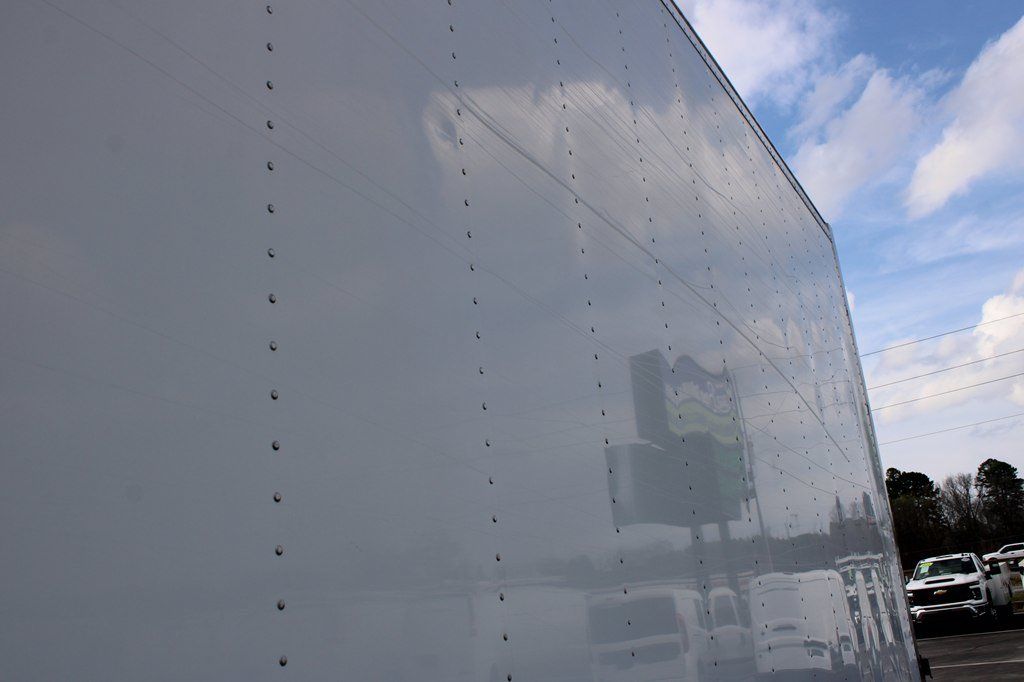 Used 2019 Isuzu NPR RWD image 40