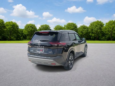 Used 2023 Nissan Rogue SV w/ SV Premium B Package FWD image 7
