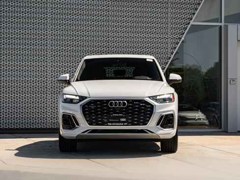 Certified 2023 Audi Q5 2.0T Premium w/ Convenience Package AWD/4WD image 32