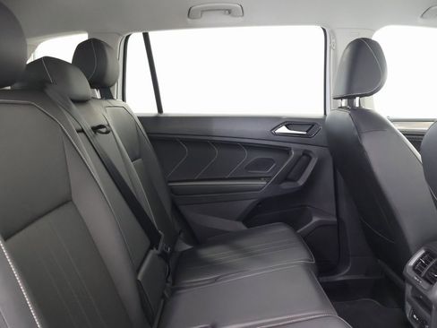 Used 2023 Volkswagen Tiguan SE image 24