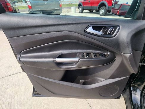 Used 2018 Ford Escape SE w/ SE Sync 3 Package AWD/4WD image 11