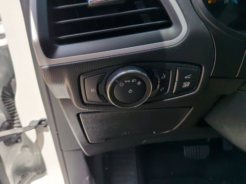 Used 2022 Ford Edge SEL w/ Convenience Package AWD/4WD image 15