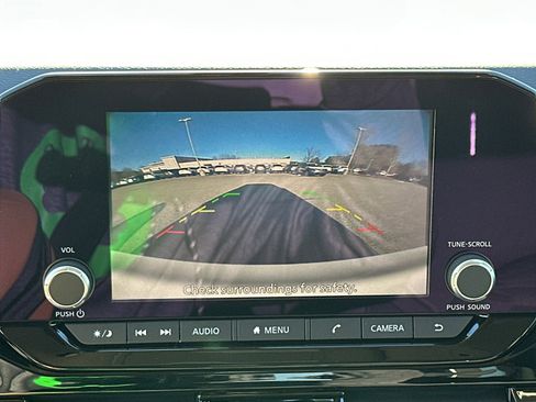 New 2025 Nissan Pathfinder SV w/ Black Appearance Package image 31