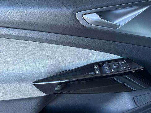 Certified 2023 Volkswagen ID.4 Pro RWD image 11