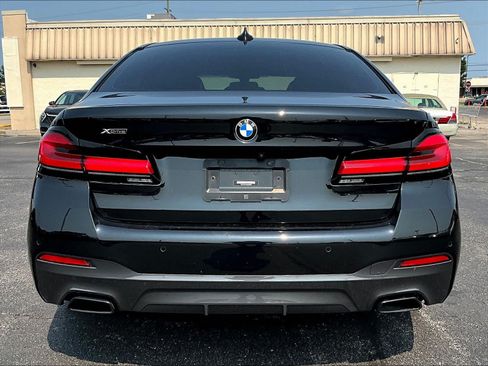 Used 2022 BMW 530i xDrive w/ M Sport Package AWD/4WD image 5