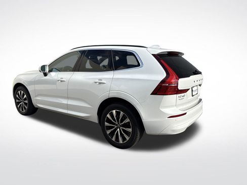 Certified 2023 Volvo XC60 B5 Core image 3