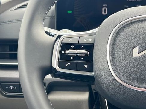 New 2026 Kia Carnival EX FWD image 29