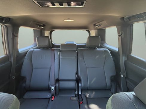 Used 2024 Lexus GX 550 AWD/4WD image 15