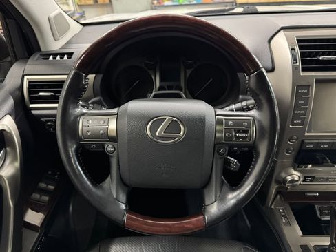 Used 2019 Lexus GX 460 Luxury image 19