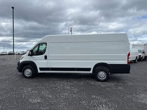 Used 2025 RAM ProMaster 3500 w/ Convenience Group image 5