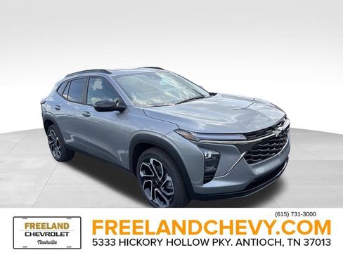 New 2026 Chevrolet Trax RS w/ Sunroof Package FWD image 1