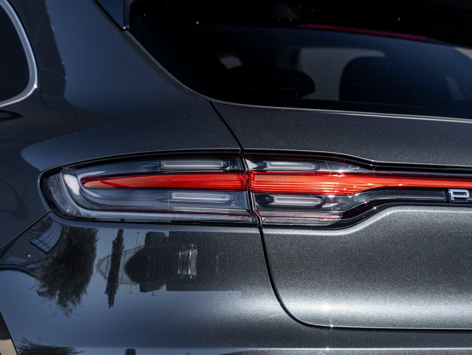 Certified 2026 Porsche Macan AWD/4WD image 14