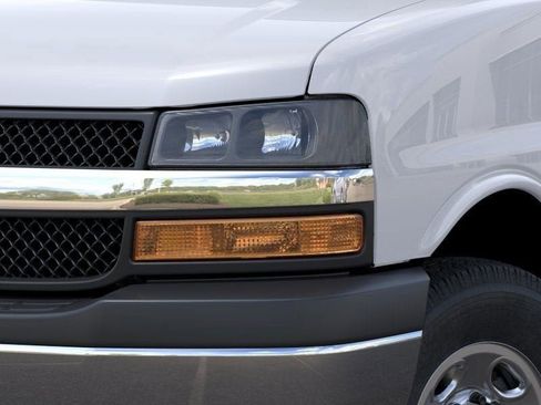 New 2026 Chevrolet Express 3500 w/ Power Convenience Package image 11