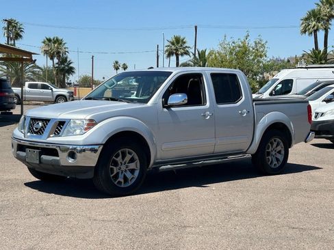 Used 2019 Nissan Frontier SL RWD image 7