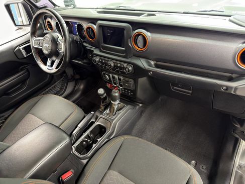 Used 2021 Jeep Gladiator Mojave w/ Cold Weather Group AWD/4WD image 25