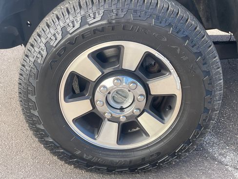 Used 2015 Ford F350 Lariat w/ Lariat Interior Package image 24