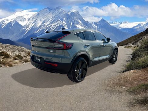 Used 2023 Volvo C40 P8 Recharge Ultimate image 5