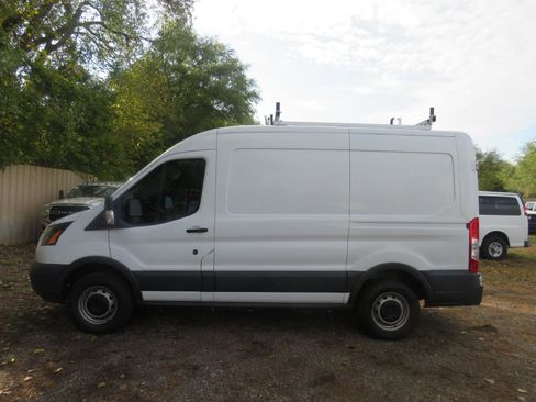 Used 2017 Ford Transit 250 130 Medium Roof RWD image 16