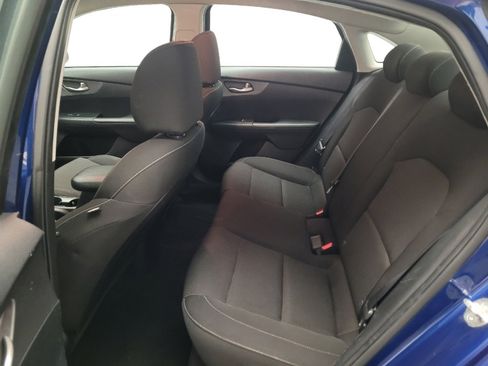 Used 2020 Kia Forte LXS FWD image 18