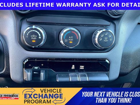 Used 2024 RAM 2500 Big Horn AWD/4WD image 26