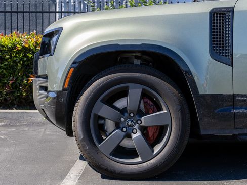 Used 2021 Land Rover Defender 110 X image 7