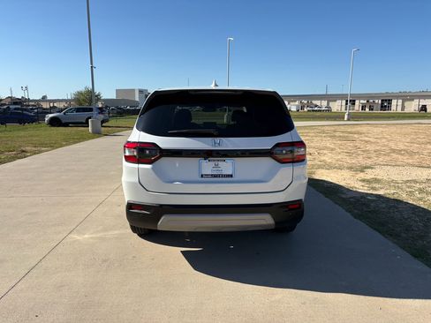 Certified 2023 Honda Pilot EX-L image 6