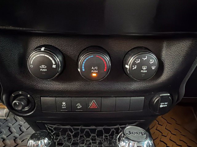 Used 2015 Jeep Wrangler Unlimited Sport w/ Quick Order Package 24S AWD/4WD image 14