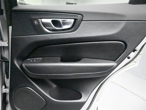Used 2023 Volvo XC60 B5 Plus w/ Protection Package Premier image 29