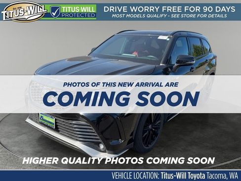 Used 2023 Toyota Highlander XSE AWD/4WD image 2
