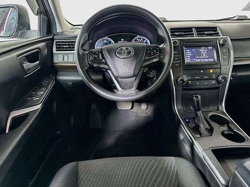 Used 2017 Toyota Camry LE FWD image 20