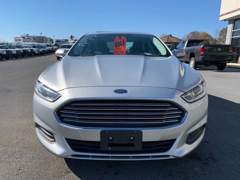Used 2016 Ford Fusion S image 2