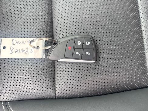 Used 2022 Buick Envision Essence w/ Technology Package I image 31