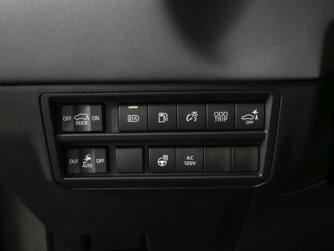 Used 2026 Toyota Sequoia Capstone AWD/4WD image 9